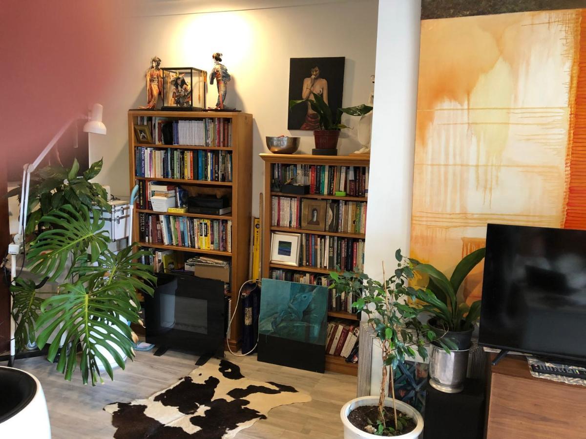Cool Apartment, Central To Everything, Share With 2X Bulldogs Auckland Exterior foto